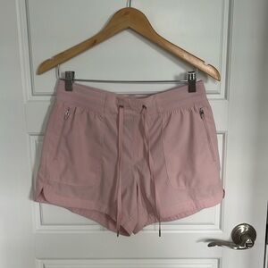 Women’s light pink gap fit shorts size small